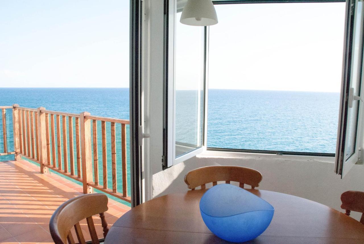 Apartamento En Acantilado Con Wifi Y Aire Acondicionado Sitges Exterior photo