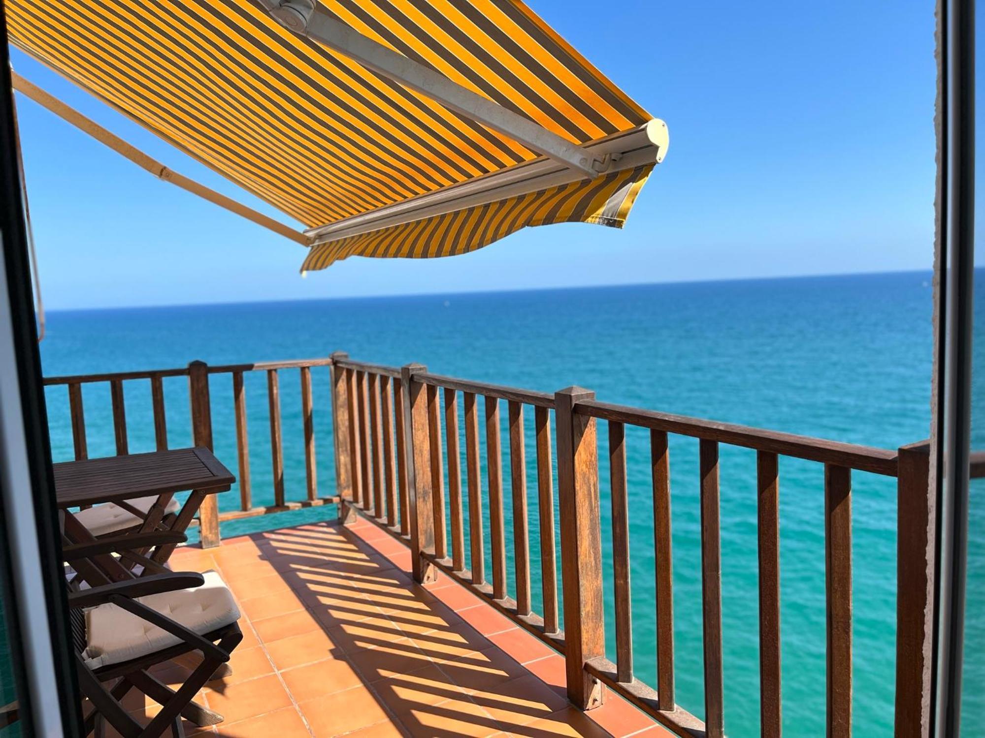 Apartamento En Acantilado Con Wifi Y Aire Acondicionado Sitges Exterior photo