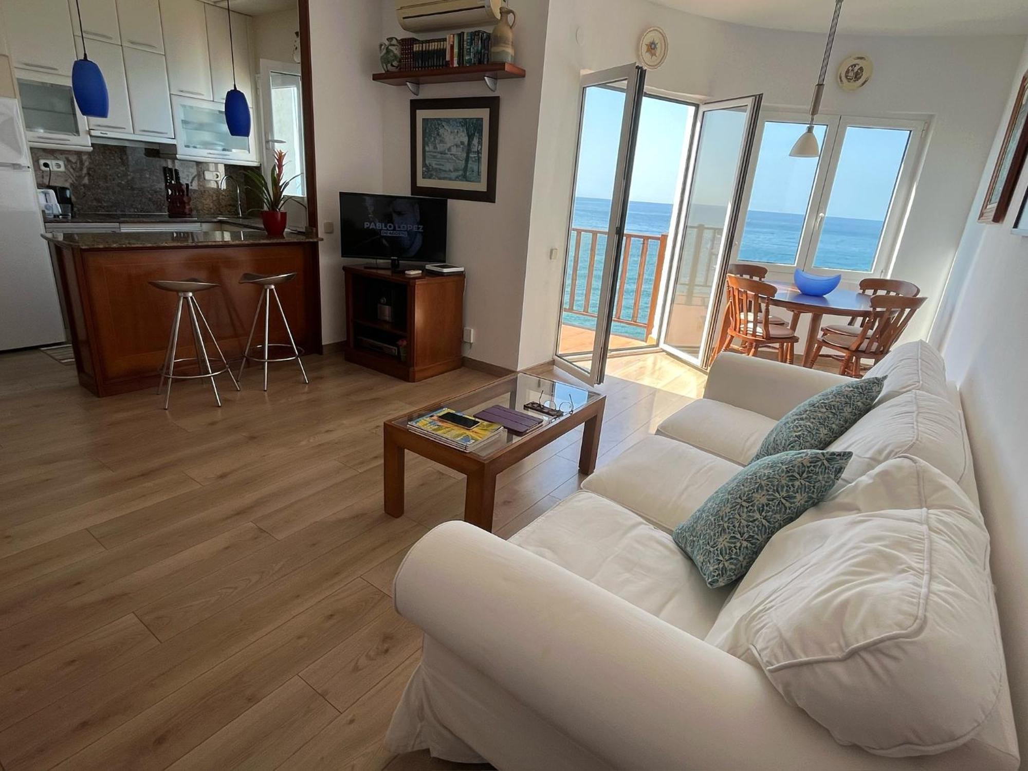 Apartamento En Acantilado Con Wifi Y Aire Acondicionado Sitges Exterior photo